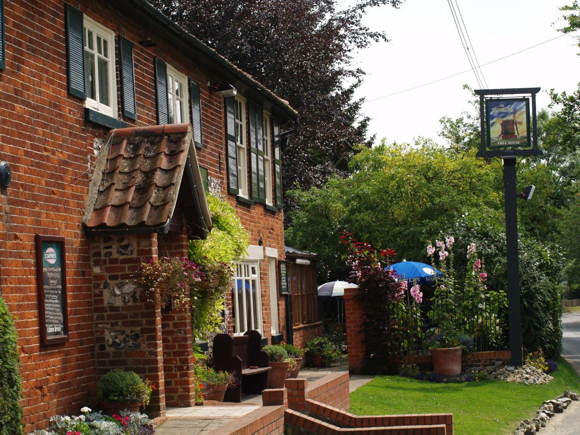 The Olde Windmill Inn Great Cressingham Kültér fotó